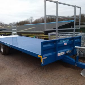 8ton agri low loader 22x8 on 400x15,5 tyres option bale wedge and rack 