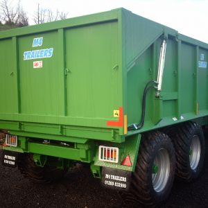 16 Ton Dump/Grain Trailer 14'x8'x42" sides on 550x22.5