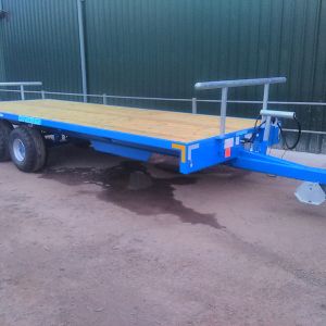 22x8 with timber bed